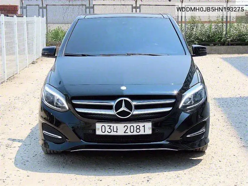 B-Class W246 B200 D VIN: WDDMH0JB5HN193275 Lot: 39944234