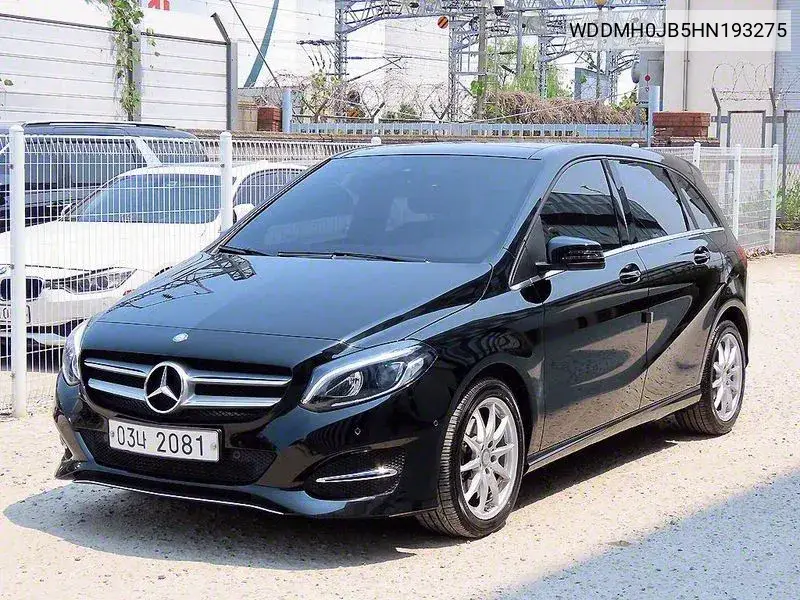 B-Class W246 B200 D VIN: WDDMH0JB5HN193275 Lot: 39944234