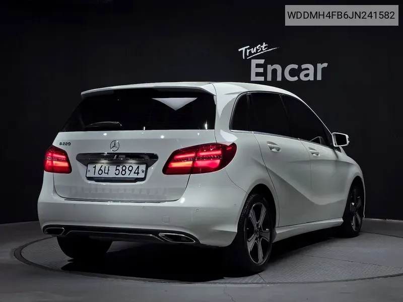 B-Class W246 B220 VIN: WDDMH4FB6JN241582 Lot: 38260372
