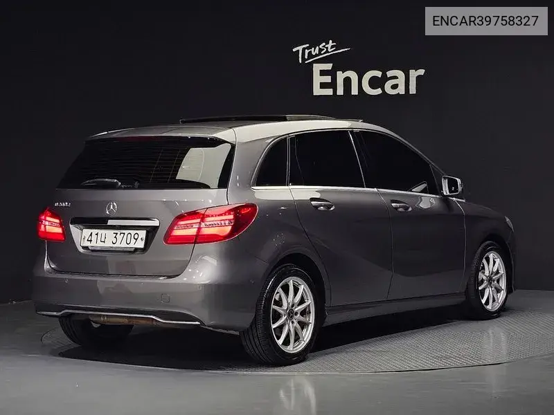 B-Class W246 B200 D VIN: ENCAR39758327 Lot: 39758327