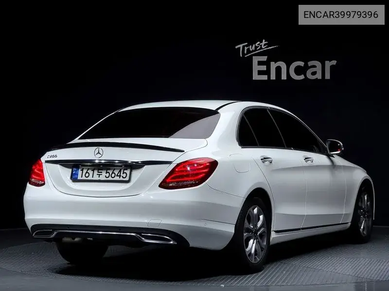 C-Class W205 C200 Avant-Garde VIN: ENCAR39979396 Lot: 39979396