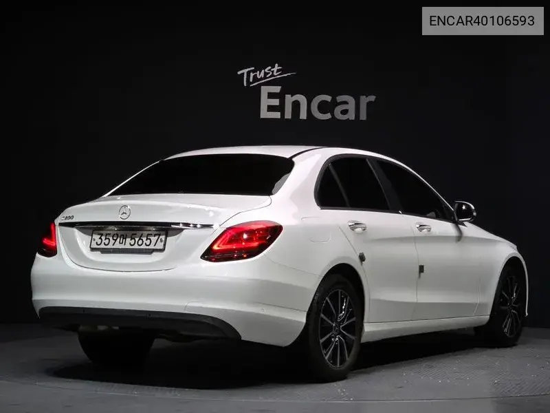 C-Class W205 C200 VIN: ENCAR40106593 Lot: 40106593