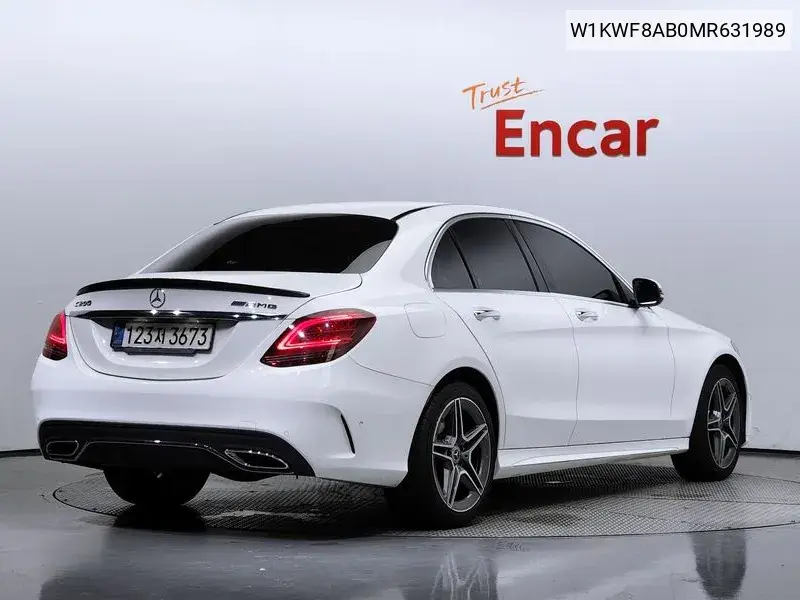 C-Class W205 C200 Amg Line VIN: W1KWF8AB0MR631989 Lot: 39979596