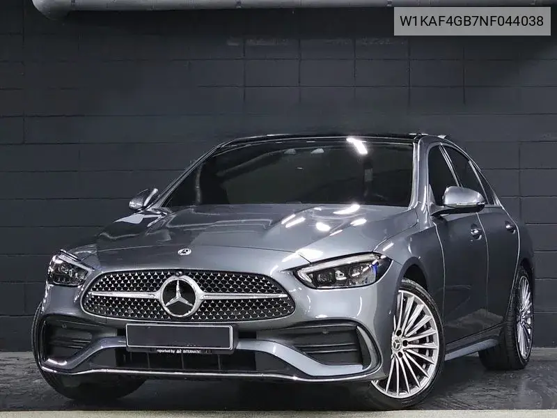 C-Class W206 C300 Amg Line VIN: W1KAF4GB7NF044038 Lot: 39469282