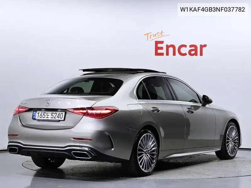 C-Class W206 C300 Amg Line VIN: W1KAF4GB3NF037782 Lot: 39553741