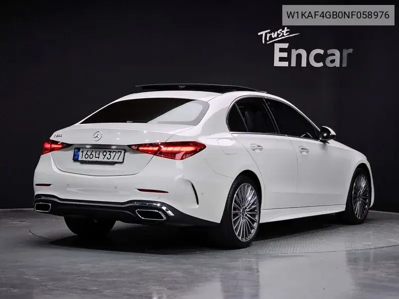 C-Class W206 C300 Amg Line VIN: W1KAF4GB0NF058976 Lot: 39573527