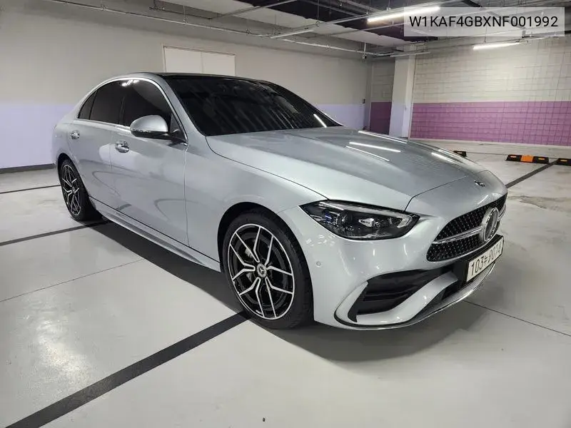 C-Class W206 C300 4Matic Amg Line VIN: W1KAF4GBXNF001992 Lot: 39619388