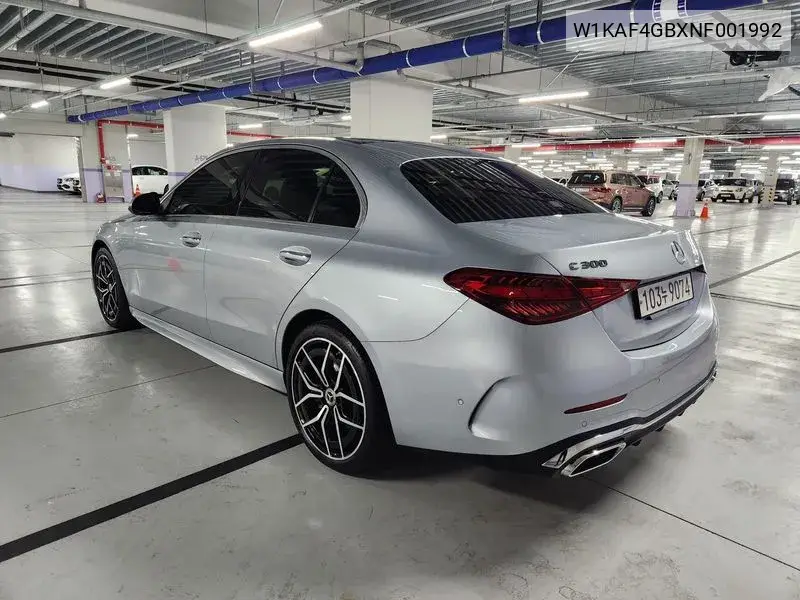 C-Class W206 C300 4Matic Amg Line VIN: W1KAF4GBXNF001992 Lot: 39619388