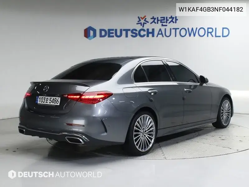 C-Class W206 C300 Amg Line VIN: W1KAF4GB3NF044182 Lot: 39953518