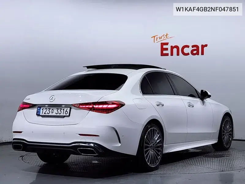C-Class W206 C300 Amg Line VIN: W1KAF4GB2NF047851 Lot: 39965688