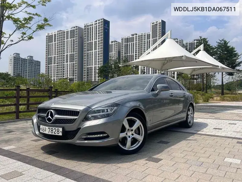 Cls-Class W218 Cls350 Blue Efficiency VIN: WDDLJ5KB1DA067511 Lot: 39970601