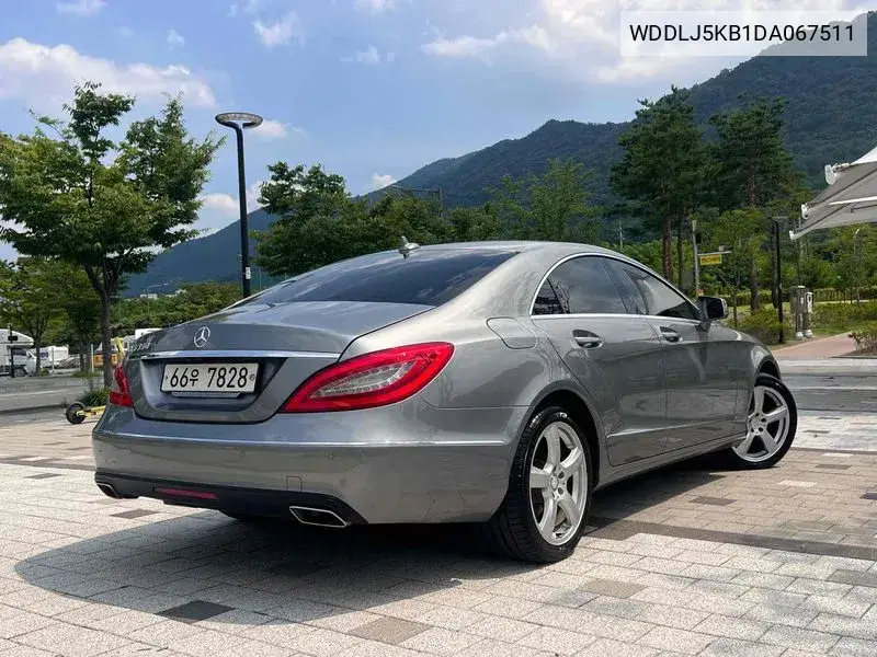 Cls-Class W218 Cls350 Blue Efficiency VIN: WDDLJ5KB1DA067511 Lot: 39970601