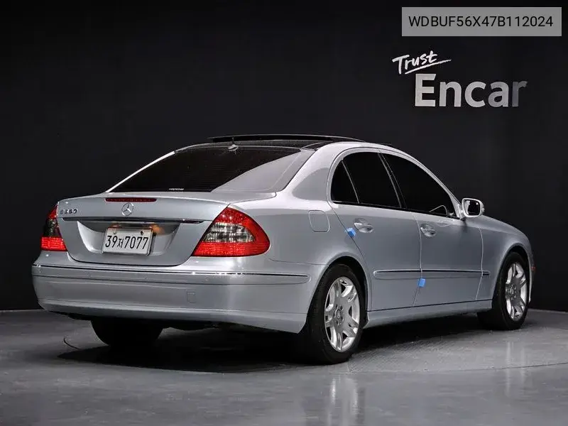 E-Class W211 E350 VIN: WDBUF56X47B112024 Lot: 39963459