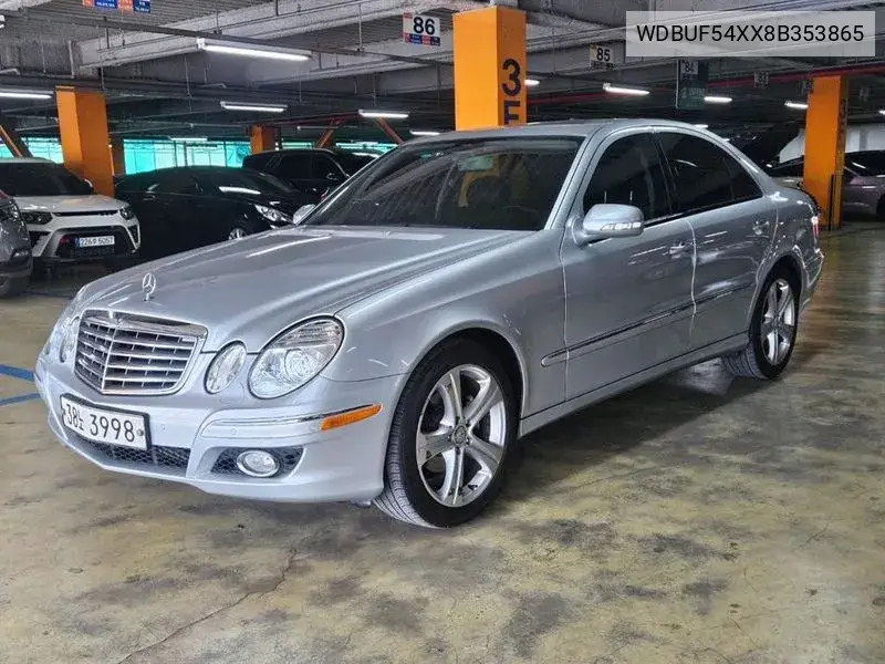 E-Class W211 E280 VIN: WDBUF54XX8B353865 Lot: 39808694