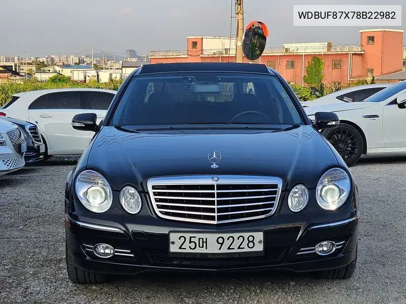 E-Class W211 E350 4Matic VIN: WDBUF87X78B22982 Lot: 40158107