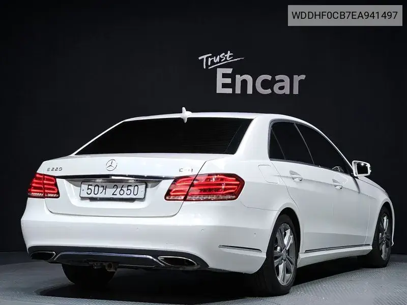 E-Class W212 E220 Cdi Avant-Garde VIN: WDDHF0CB7EA941497 Lot: 40140188
