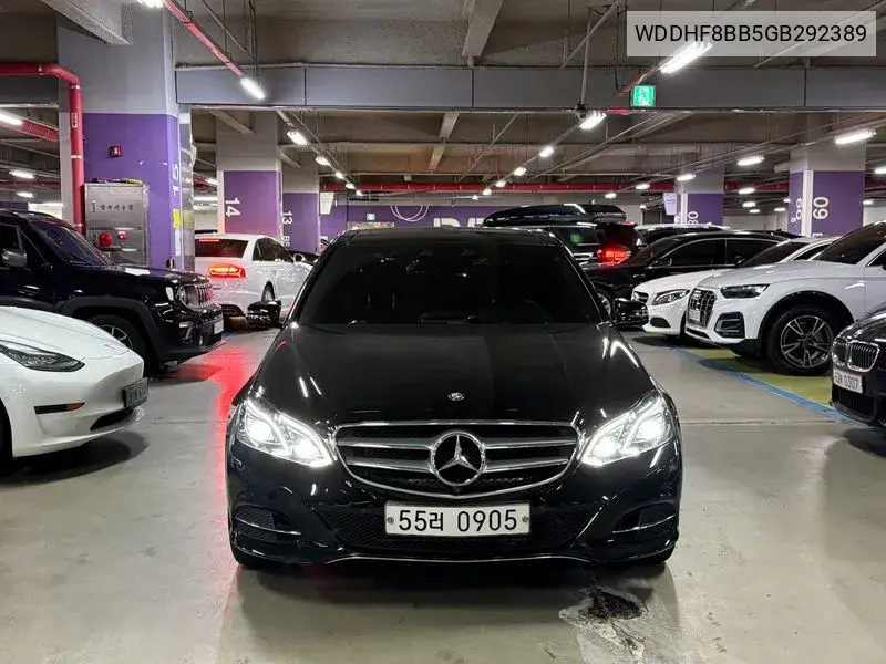 E-Class W212 E300 4Matic Avant VIN: WDDHF8BB5GB292389 Lot: 39977920