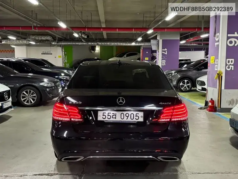 E-Class W212 E300 4Matic Avant VIN: WDDHF8BB5GB292389 Lot: 39977920