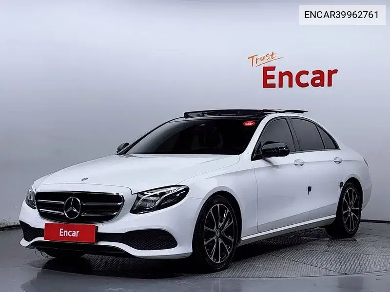 E-Class W213 E300 Avant-Garde VIN: ENCAR39962761 Lot: 39962761