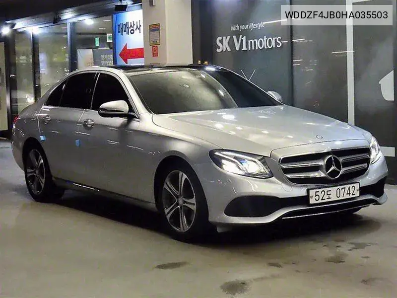 E-Class W213 E300 Avant-Garde VIN: WDDZF4JB0HA035503 Lot: 39976047