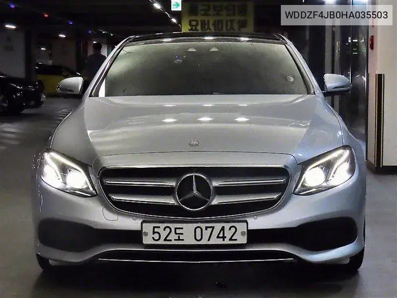 E-Class W213 E300 Avant-Garde VIN: WDDZF4JB0HA035503 Lot: 39976047