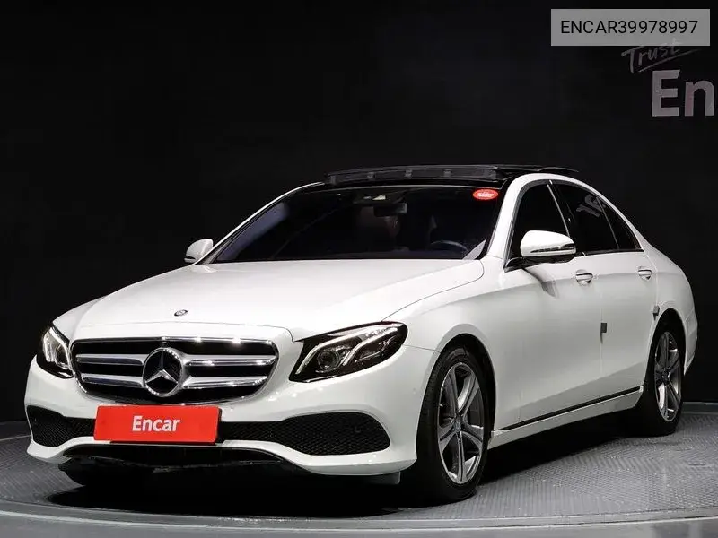 E-Class W213 E300 Avant-Garde VIN: ENCAR39978997 Lot: 39978997