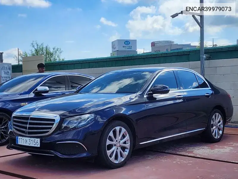 E-Class W213 E300 4Matic Exclusive VIN: ENCAR39979073 Lot: 39979073