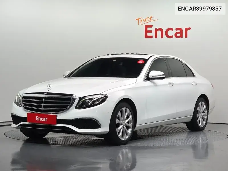 E-Class W213 E220D Exclusive VIN: ENCAR39979857 Lot: 39979857