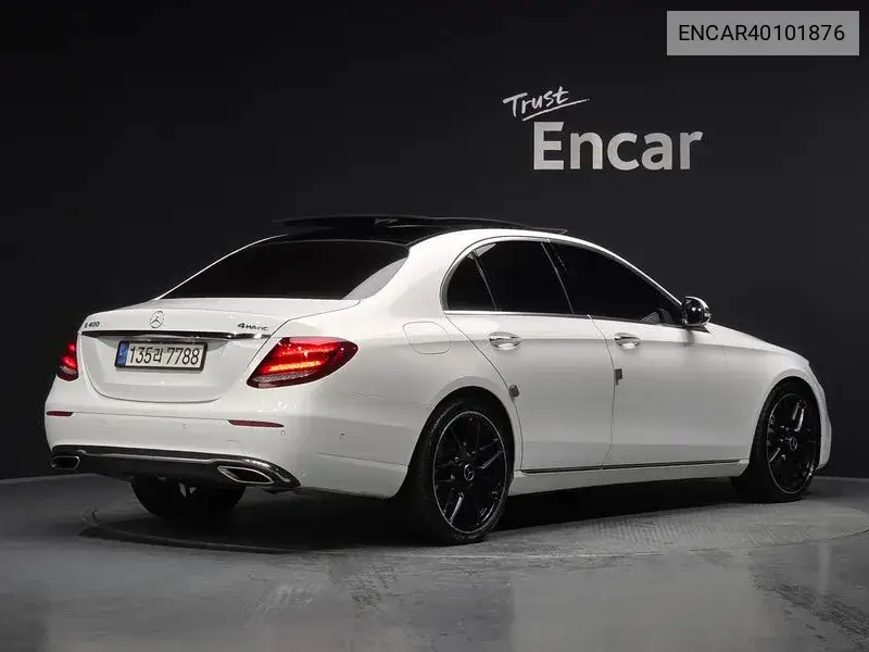E-Class W213 E300 4Matic Avant VIN: ENCAR40101876 Lot: 40101876
