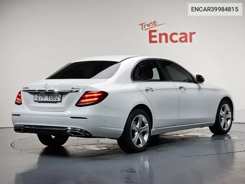 E-Class W213 E220D 4Matic Avant-Garde VIN: ENCAR39984815 Lot: 39984815