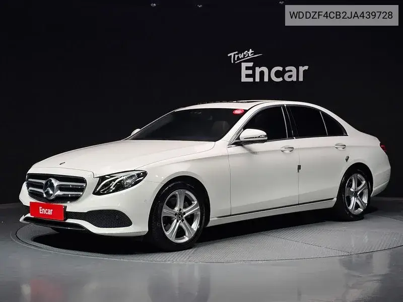 E-Class W213 E200 Avant-Garde VIN: WDDZF4CB2JA439728 Lot: 39625680