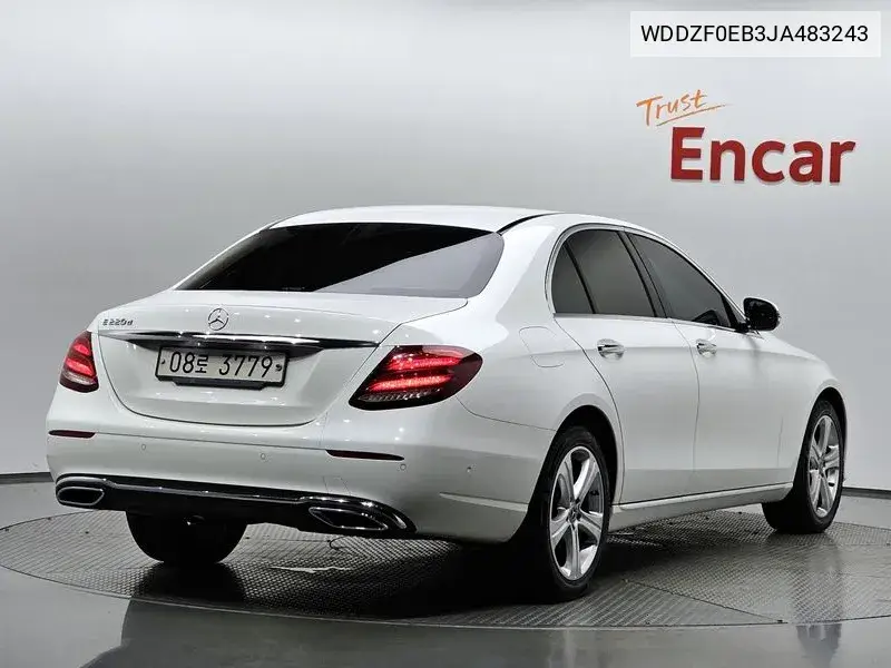 E-Class W213 E220D Avant-Garde VIN: WDDZF0EB3JA483243 Lot: 39972500