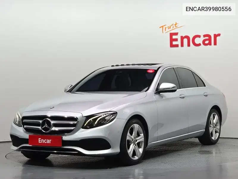 E-Class W213 E200 Avant-Garde VIN: ENCAR39980556 Lot: 39980556
