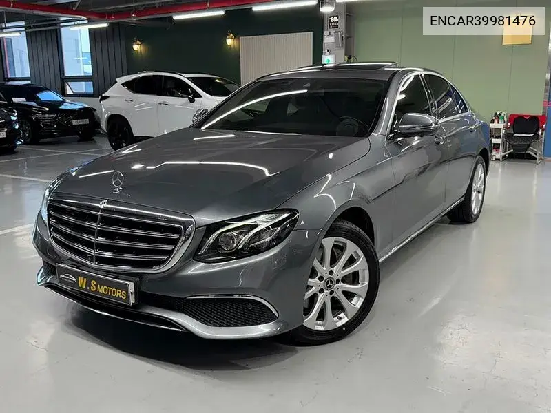 E-Class W213 E300 4Matic Exclusive Standard VIN: ENCAR39981476 Lot: 39981476