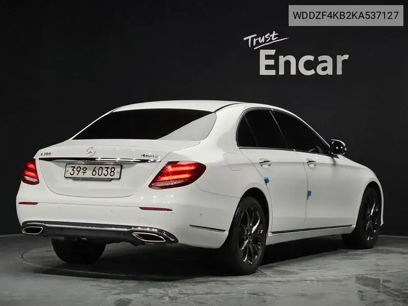 E-Class W213 E300 4Matic Exclusive VIN: WDDZF4KB2KA537127 Lot: 40105600