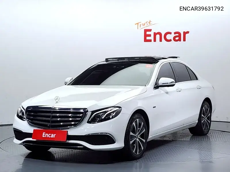 E-Class W213 E300E Exclusive VIN: ENCAR39631792 Lot: 39631792