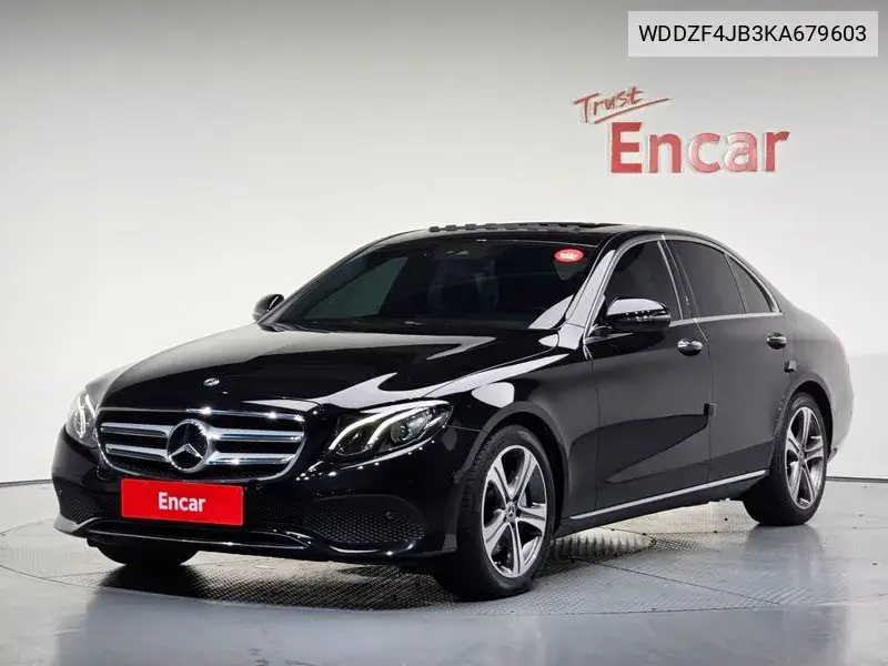 E-Class W213 E300 Avant-Garde VIN: WDDZF4JB3KA679603 Lot: 39961898