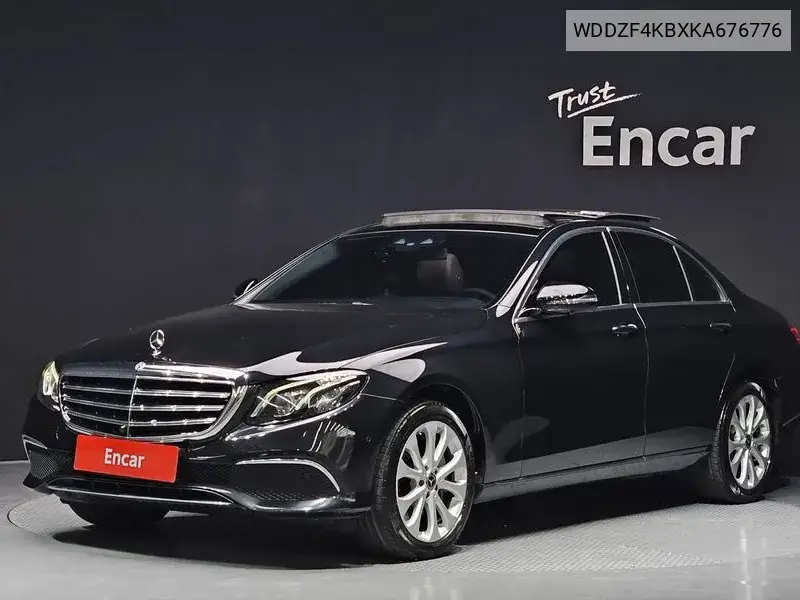 E-Class W213 E300 4Matic Exclusive VIN: WDDZF4KBXKA676776 Lot: 39972915