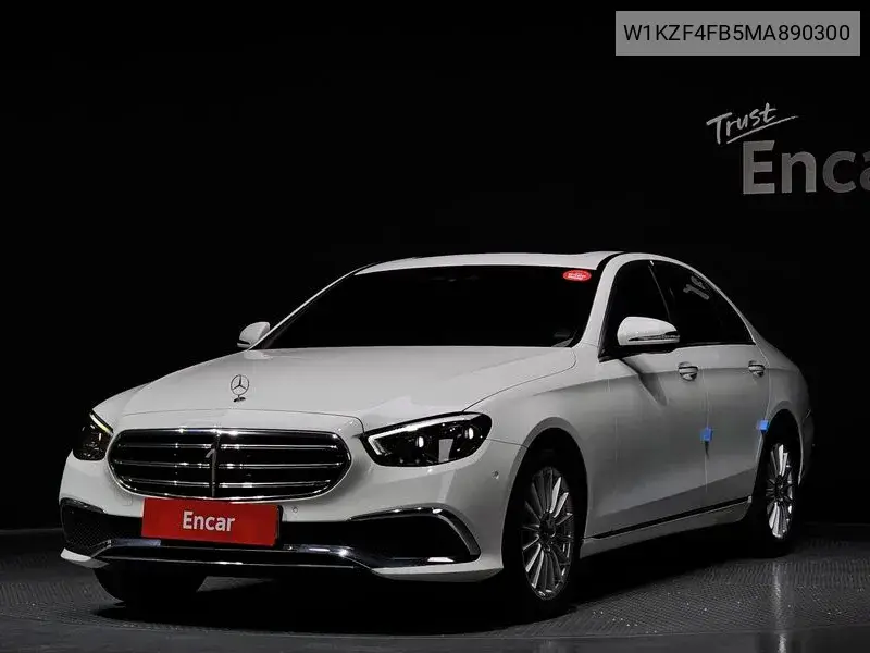 E-Class W213 E250 Exclusive VIN: W1KZF4FB5MA890300 Lot: 39625368