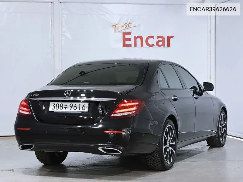 E-Class W213 E250 Avant-Garde VIN: ENCAR39626626 Lot: 39626626