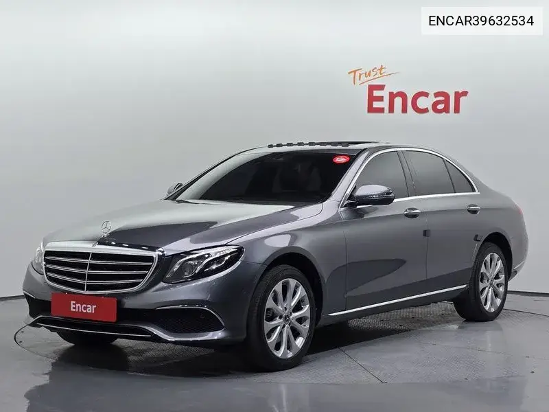 E-Class W213 E220D 4Matic Exclusive VIN: ENCAR39632534 Lot: 39632534