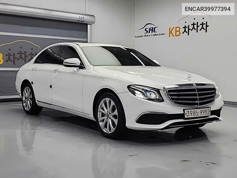 E-Class W213 E220D 4Matic Exclusive VIN: ENCAR39977394 Lot: 39977394