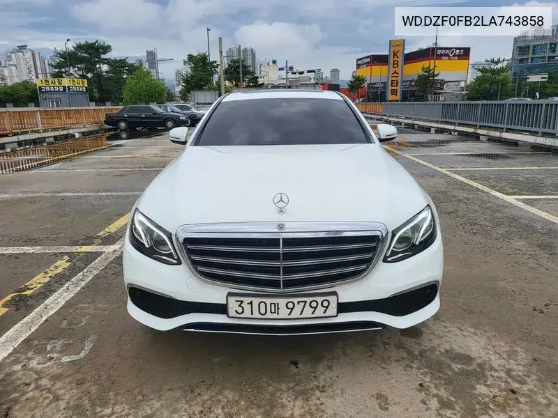 E-Class W213 E220D 4Matic Exclusive VIN: WDDZF0FB2LA743858 Lot: 40119091