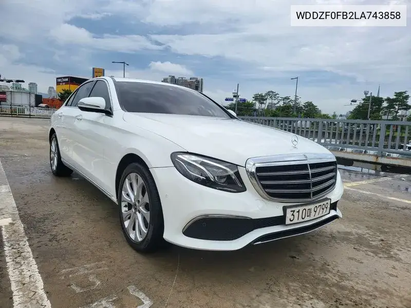 E-Class W213 E220D 4Matic Exclusive VIN: WDDZF0FB2LA743858 Lot: 40119091