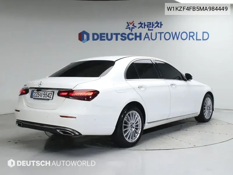 E-Class W213 E250 Exclusive VIN: W1KZF4FB5MA984449 Lot: 39624799