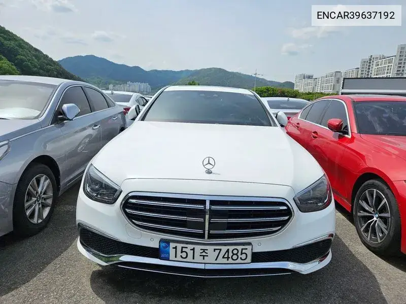 E-Class W213 E250 Exclusive VIN: ENCAR39637192 Lot: 39637192