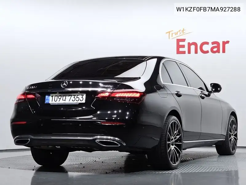 E-Class W213 E220D 4Matic Exclusive VIN: W1KZF0FB7MA927288 Lot: 39963045