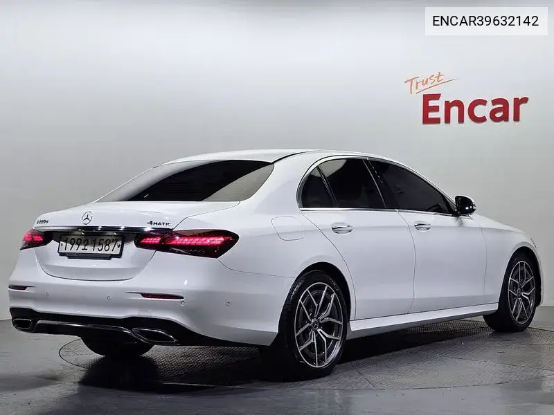 E-Class W213 E220D 4Matic Amg Line VIN: ENCAR39632142 Lot: 39632142
