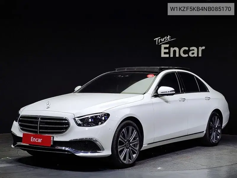 E-Class W213 E450 4Matic Exclusive VIN: W1KZF5KB4NB085170 Lot: 39632433