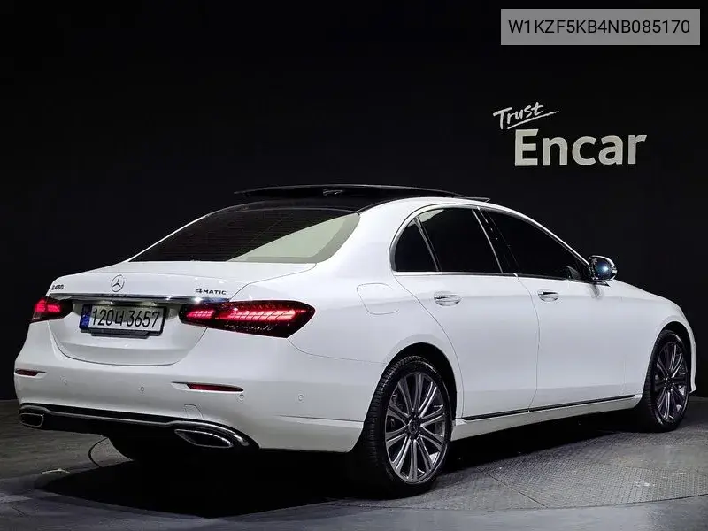 E-Class W213 E450 4Matic Exclusive VIN: W1KZF5KB4NB085170 Lot: 39632433